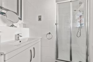 Photo 16- click for photo gallery